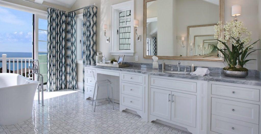 Knobs or Pulls: When or Why to Choose Either for your Home - New York Hardware