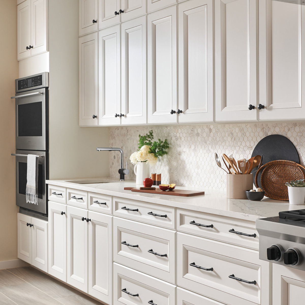 Knobs or Pulls: When or Why to Choose Either for your Home