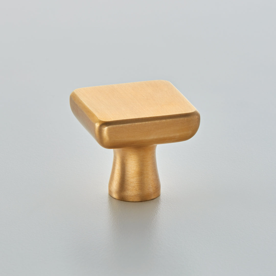Croft Plaza Cabinet Knob 31mm / Smoked Brass