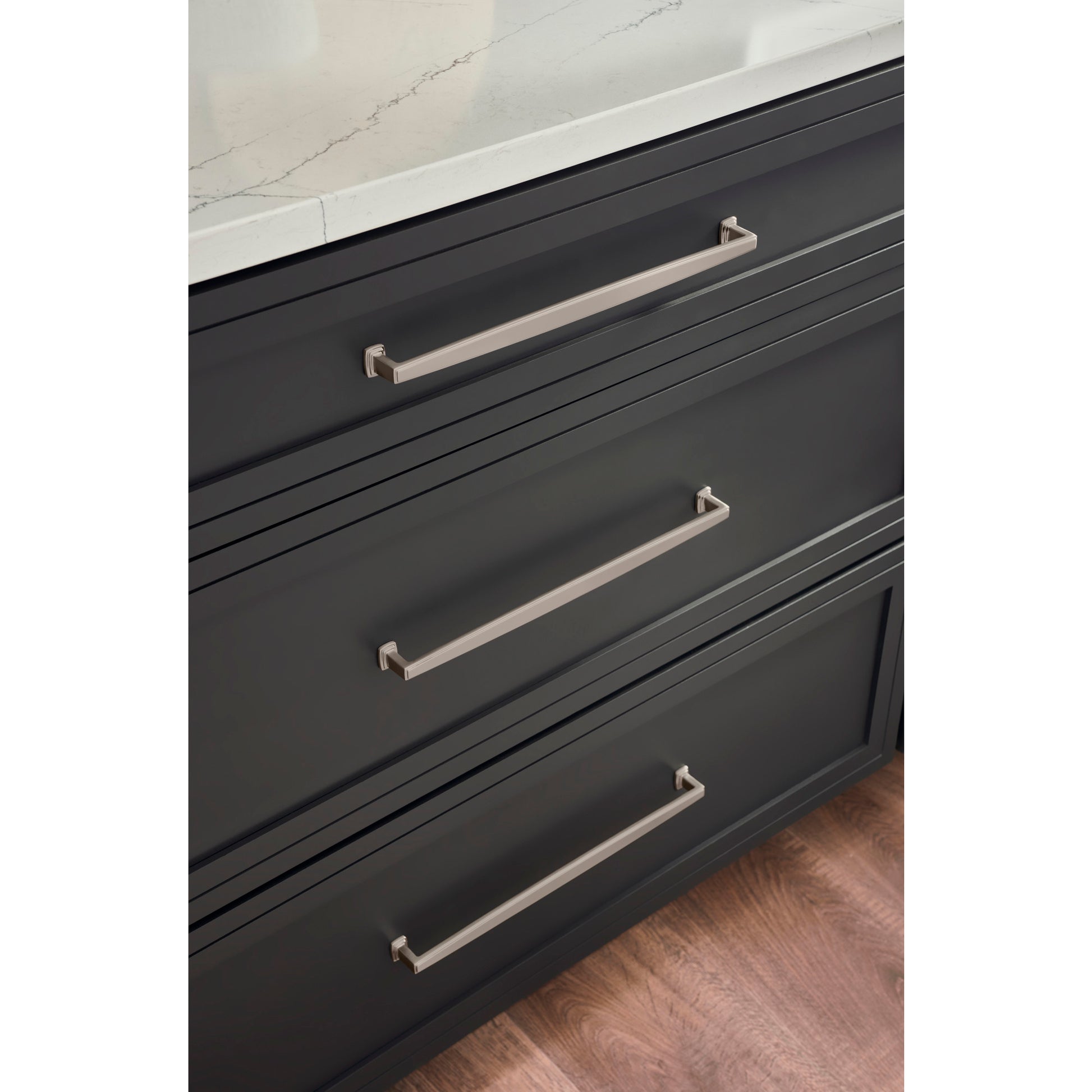 Jeffrey Alexander Richard Appliance Handle Satin Bronze / 18"