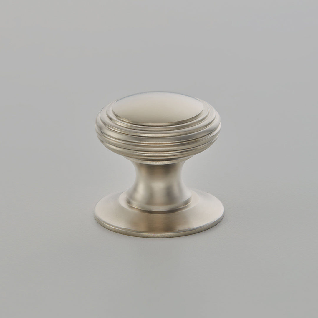 Croft Reeded Cushion Cabinet Knob 32mm / Satin Nickel