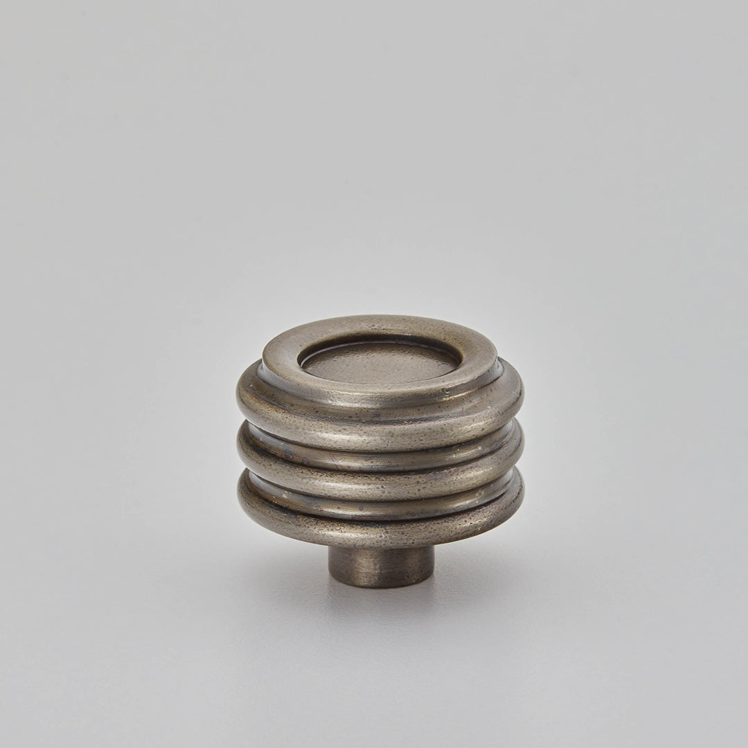 Croft Rutland Cabinet Knob 32mm / Distressed Antique Nickel