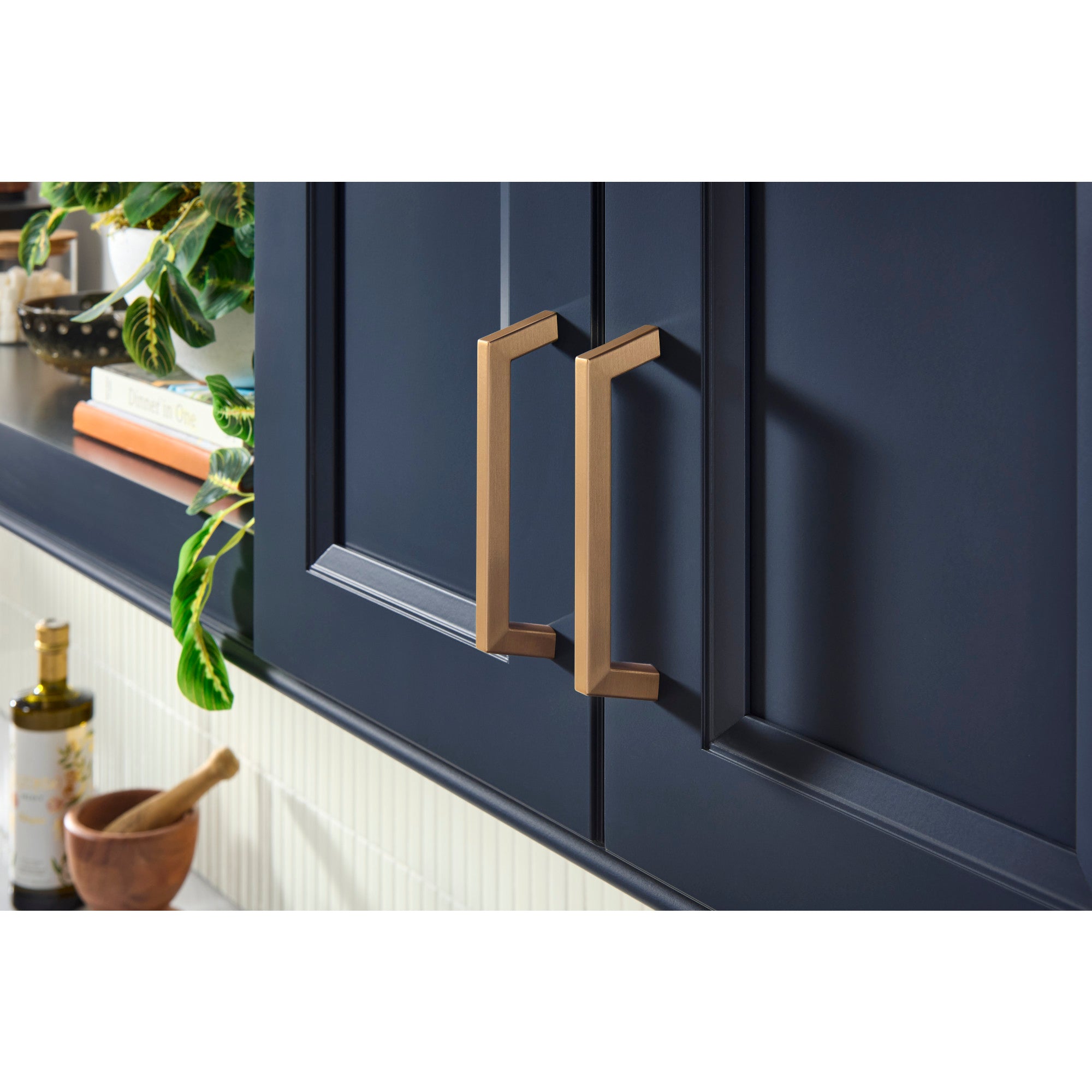 Jeffrey Alexander Ivan Appliance Handle Satin Bronze / 12"