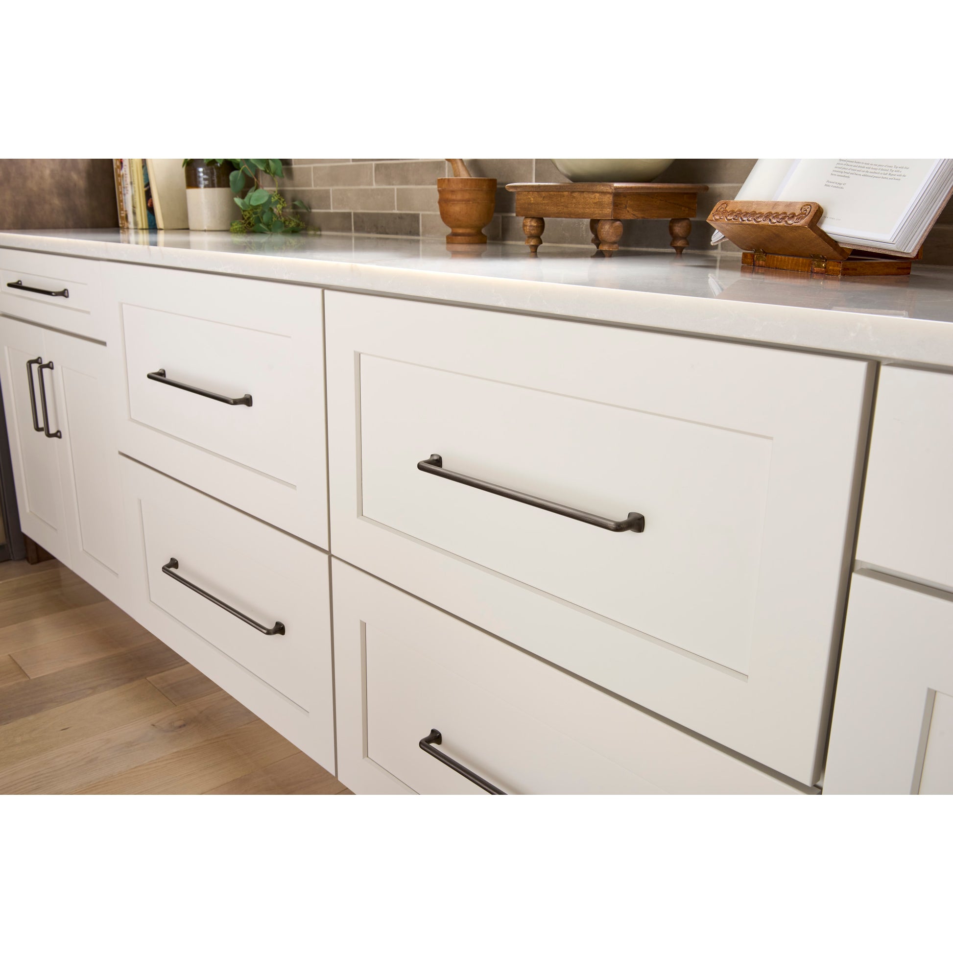 Jeffrey Alexander Griffin Cabinet Pull Brushed Pewter / 96 mm