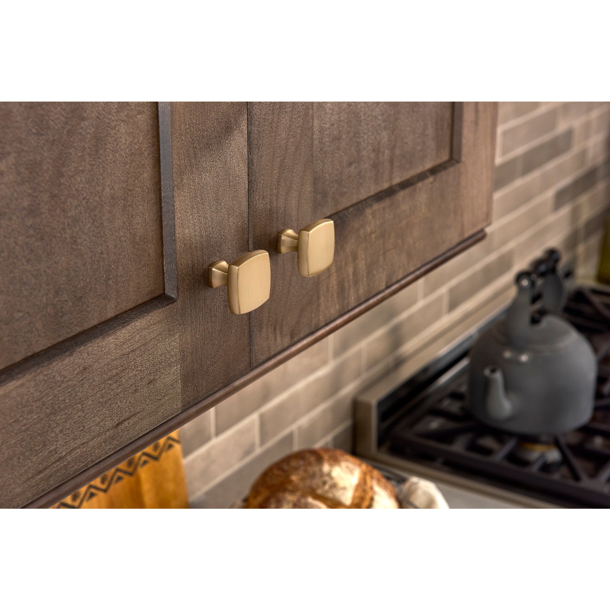 Jeffrey Alexander Griffin Cabinet Knob Satin Bronze / 1-3/8"