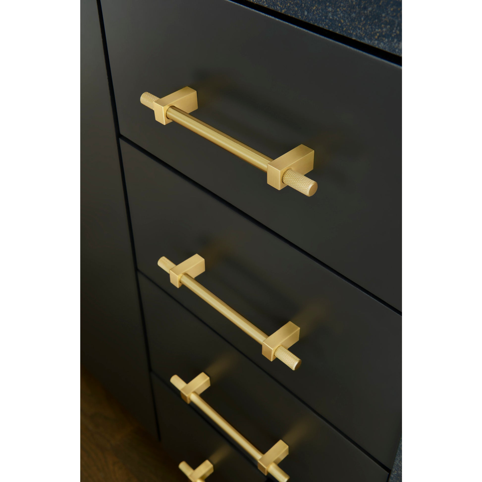 Jeffrey Alexander Larkin Knurled Ends Cabinet Bar Pull Brushed Gold / 128 mm