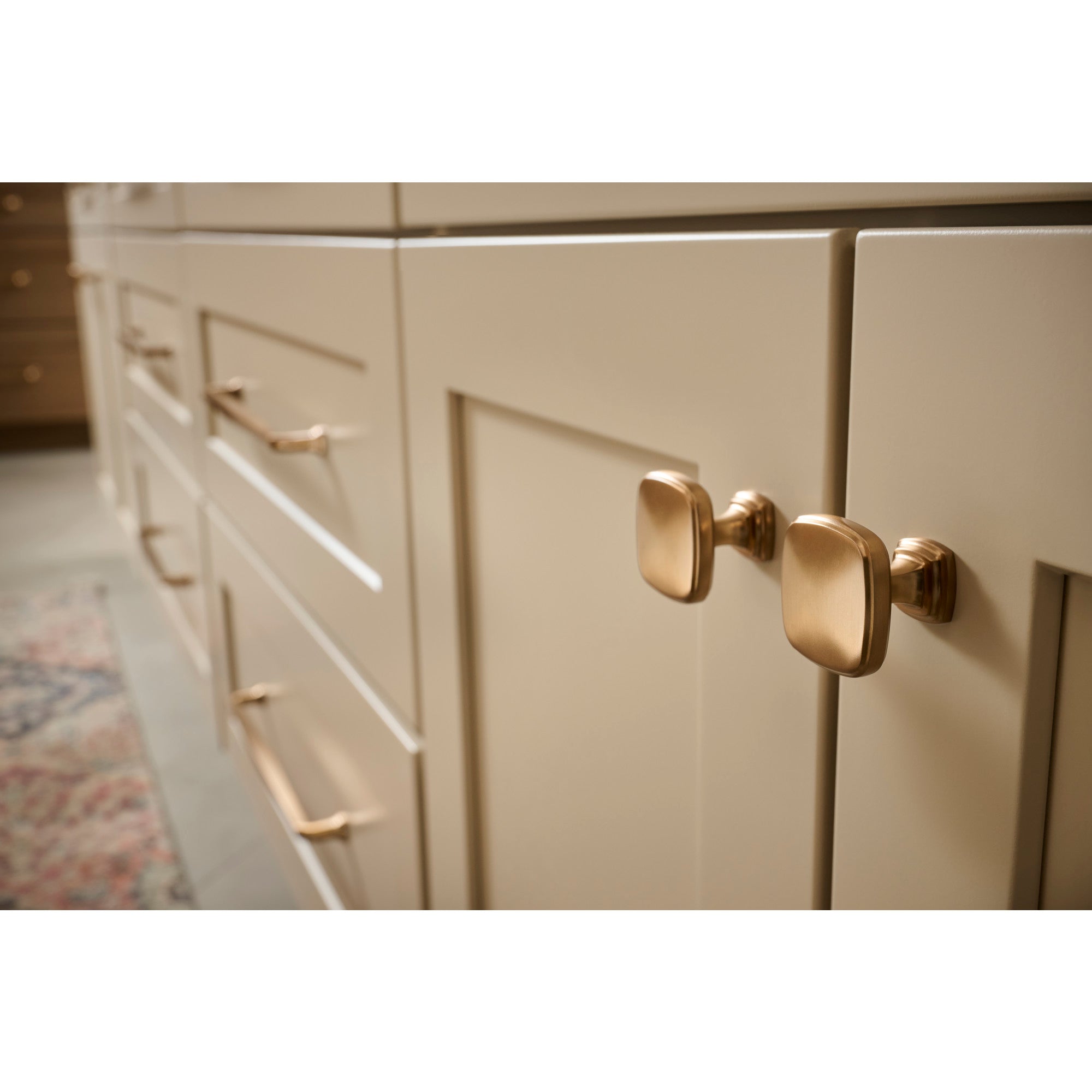 Jeffrey Alexander Fontana Cabinet Pull Satin Bronze / 96 mm
