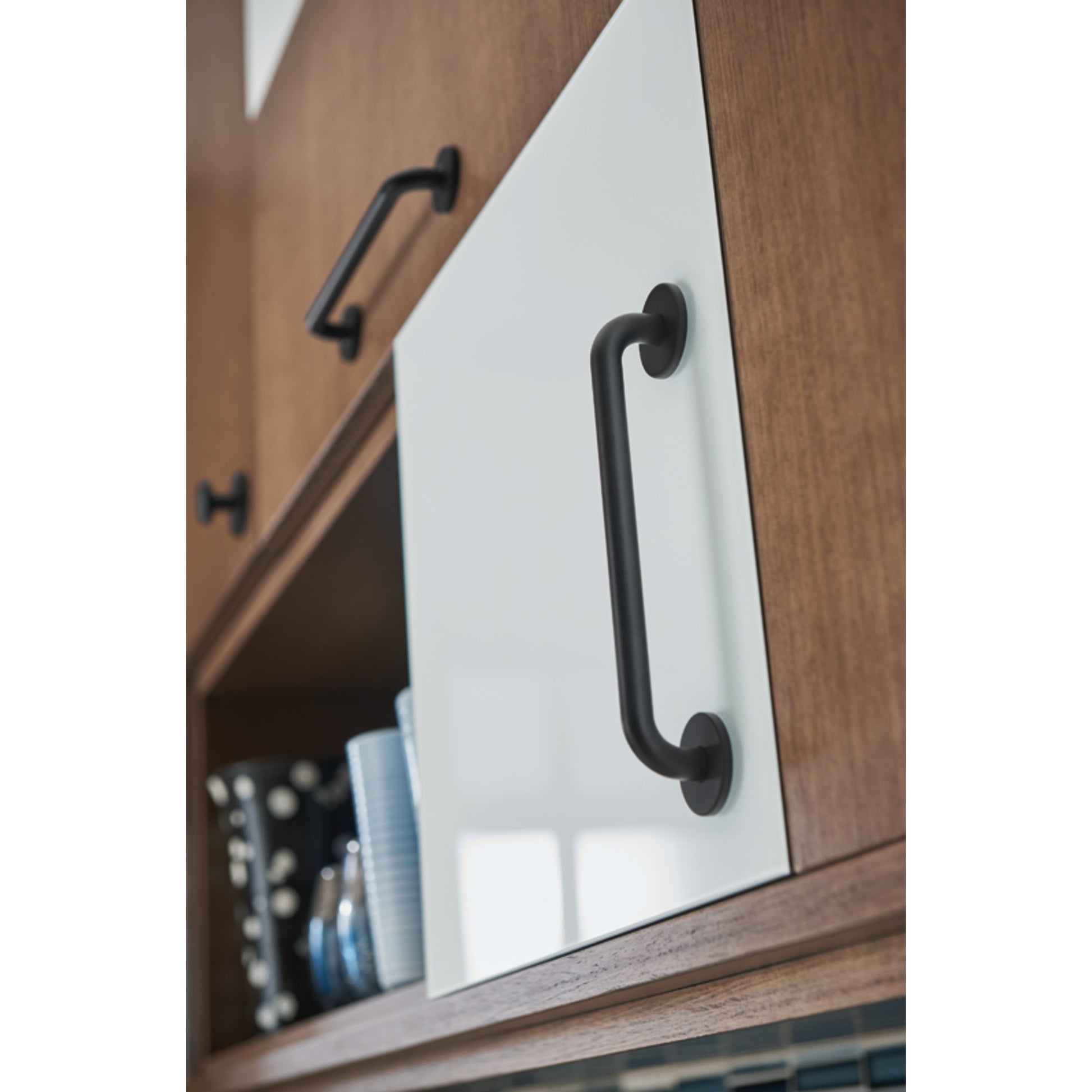 Dot Pull by Atlas 5-1/16" / Brushed Nickel