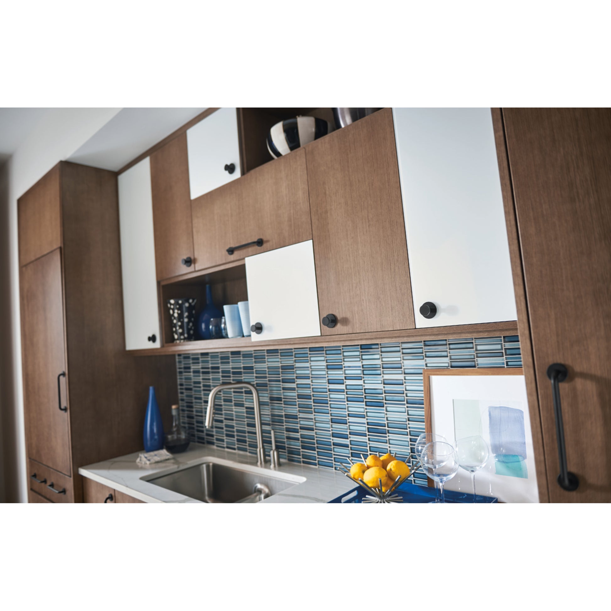 Dot Pull by Atlas 6-5/16" / Brushed Nickel