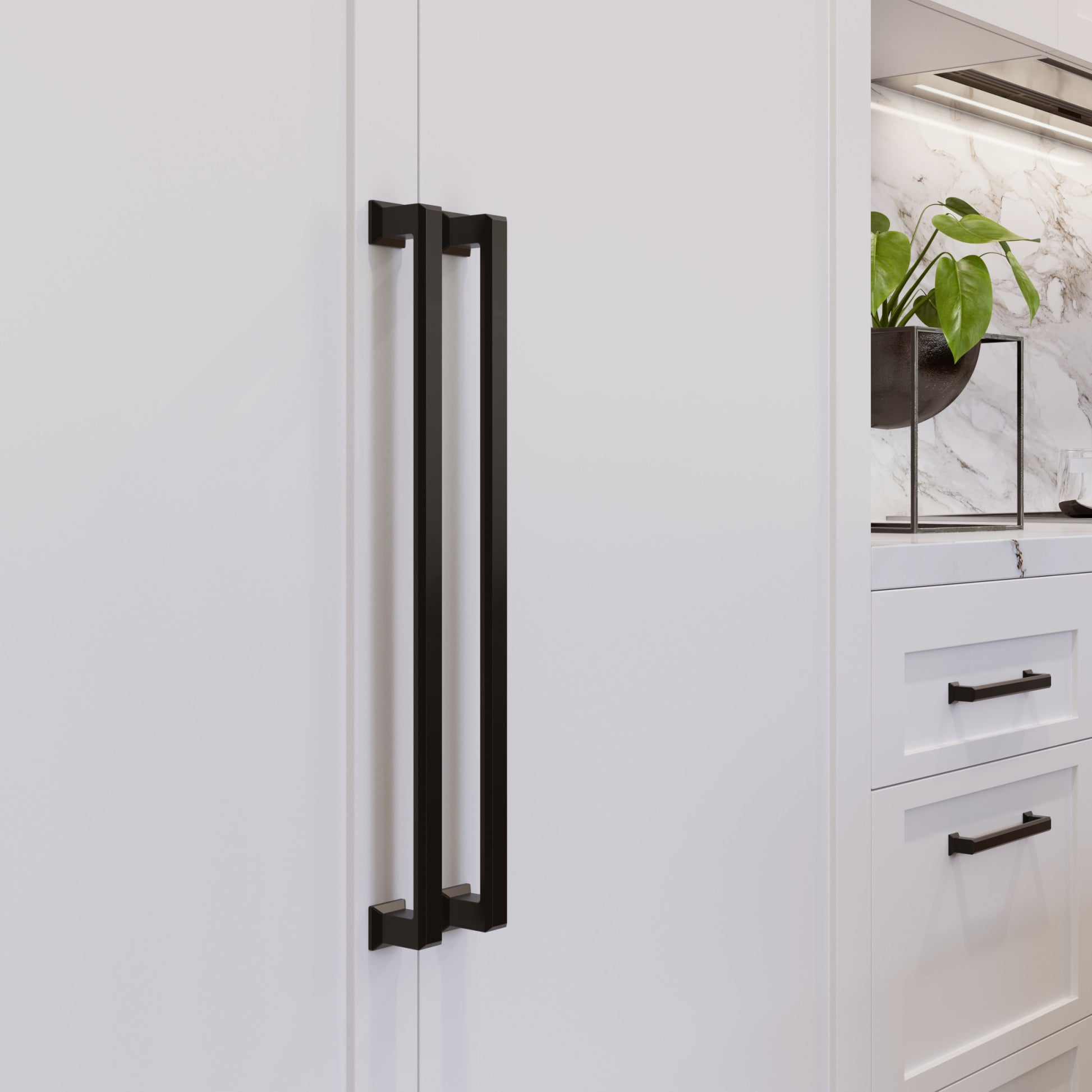 Sweetbriar Lane Appliance Pull by Atlas 18" / Matte Black
