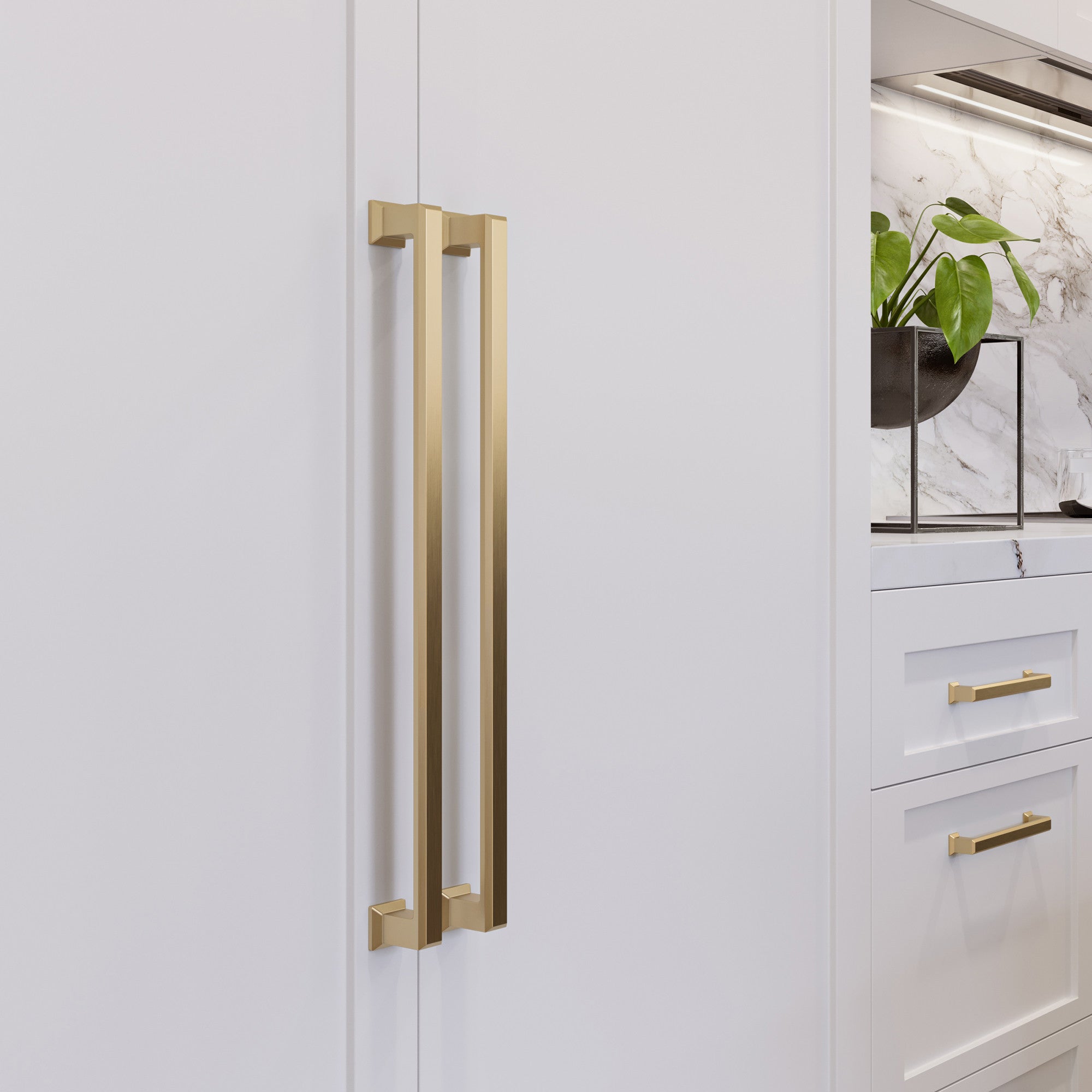 Sweetbriar Lane Appliance Pull by Atlas 18" / Warm Brass