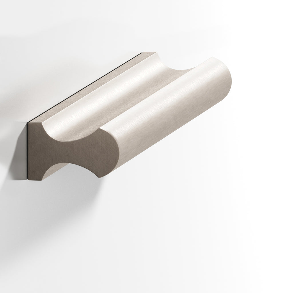 Colonial Bronze Series 490 4" Finger Pull Matte Satin Nickel / 4"