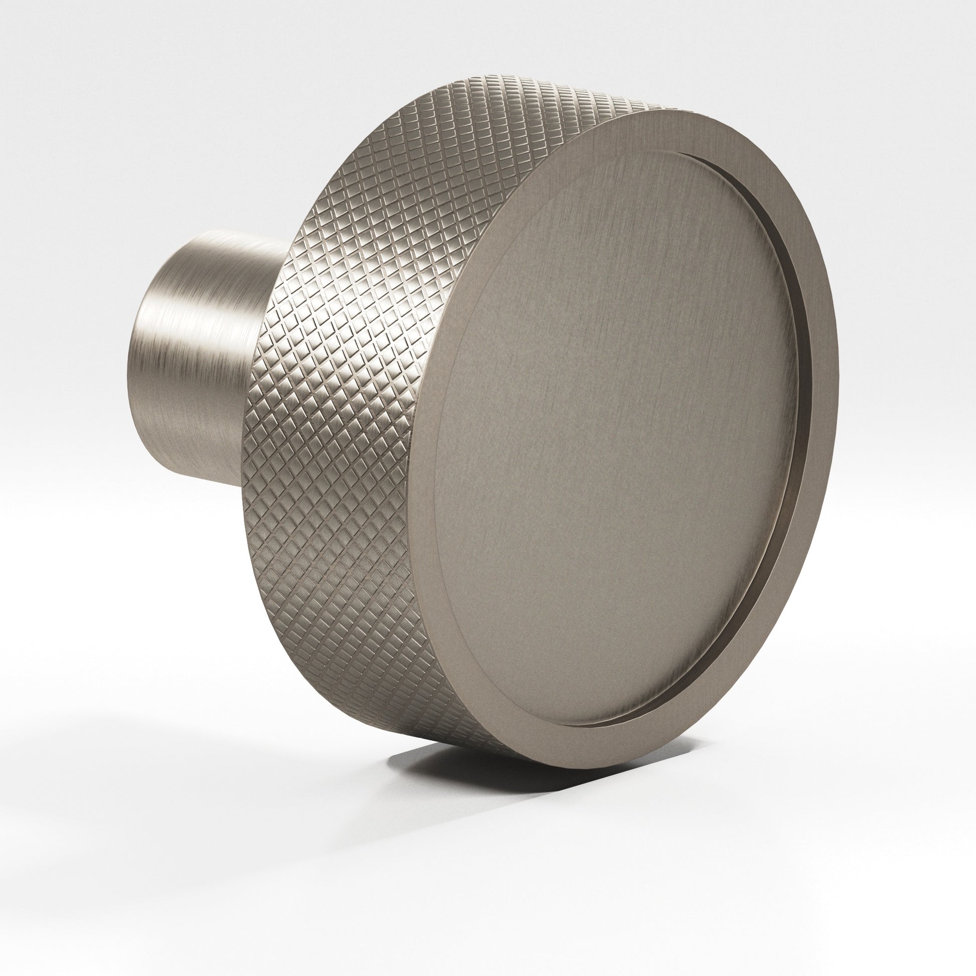 Colonial Bronze Series 595 1.25" Round Diamond-Knurled Sandwich Cabinet Knob Matte Pewter / 1.25"