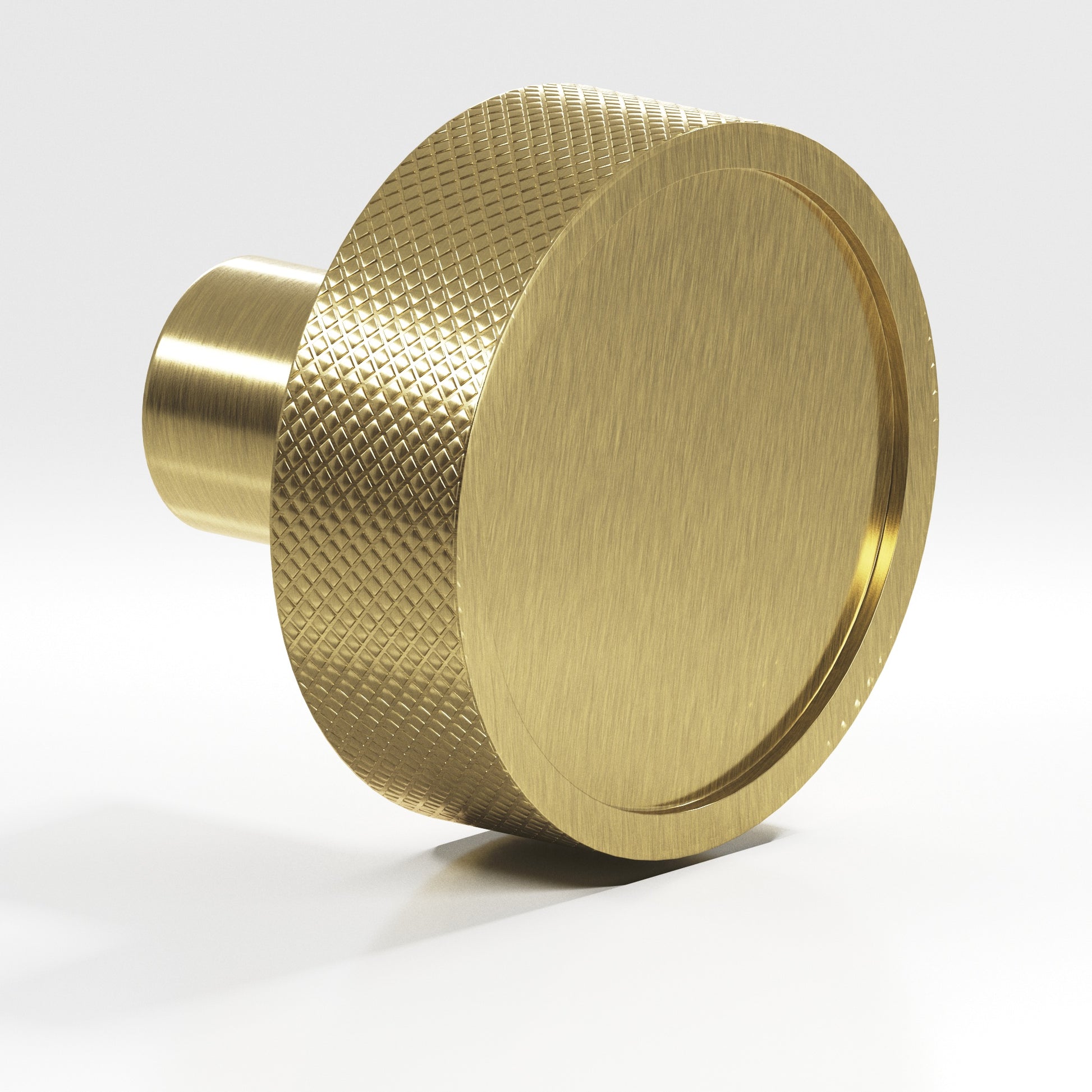 Colonial Bronze Series 595 1.25" Round Diamond-Knurled Sandwich Cabinet Knob Antique Brass / 1.25"