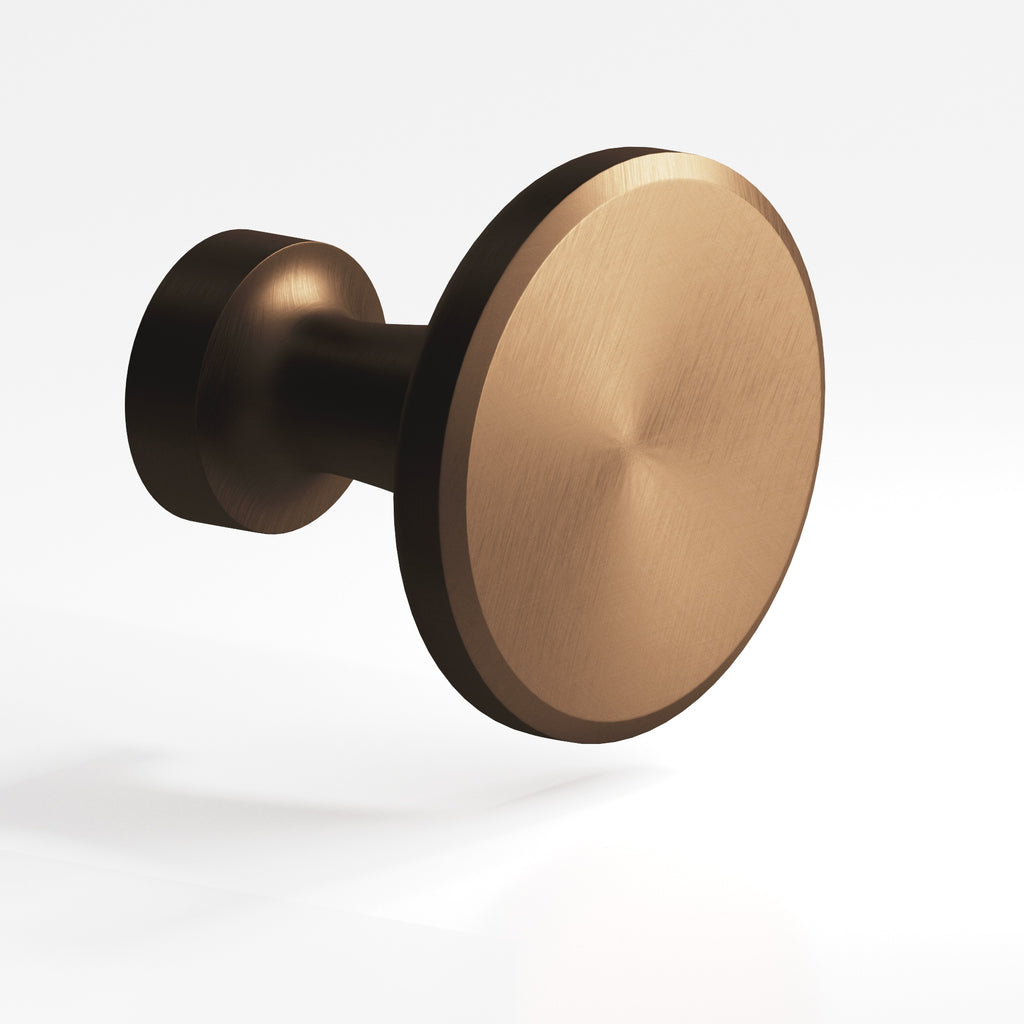 Colonial Bronze Series 151 1.0625" Round Cabinet Knob Matte Oil Rubbed Bronze / 1.0625"
