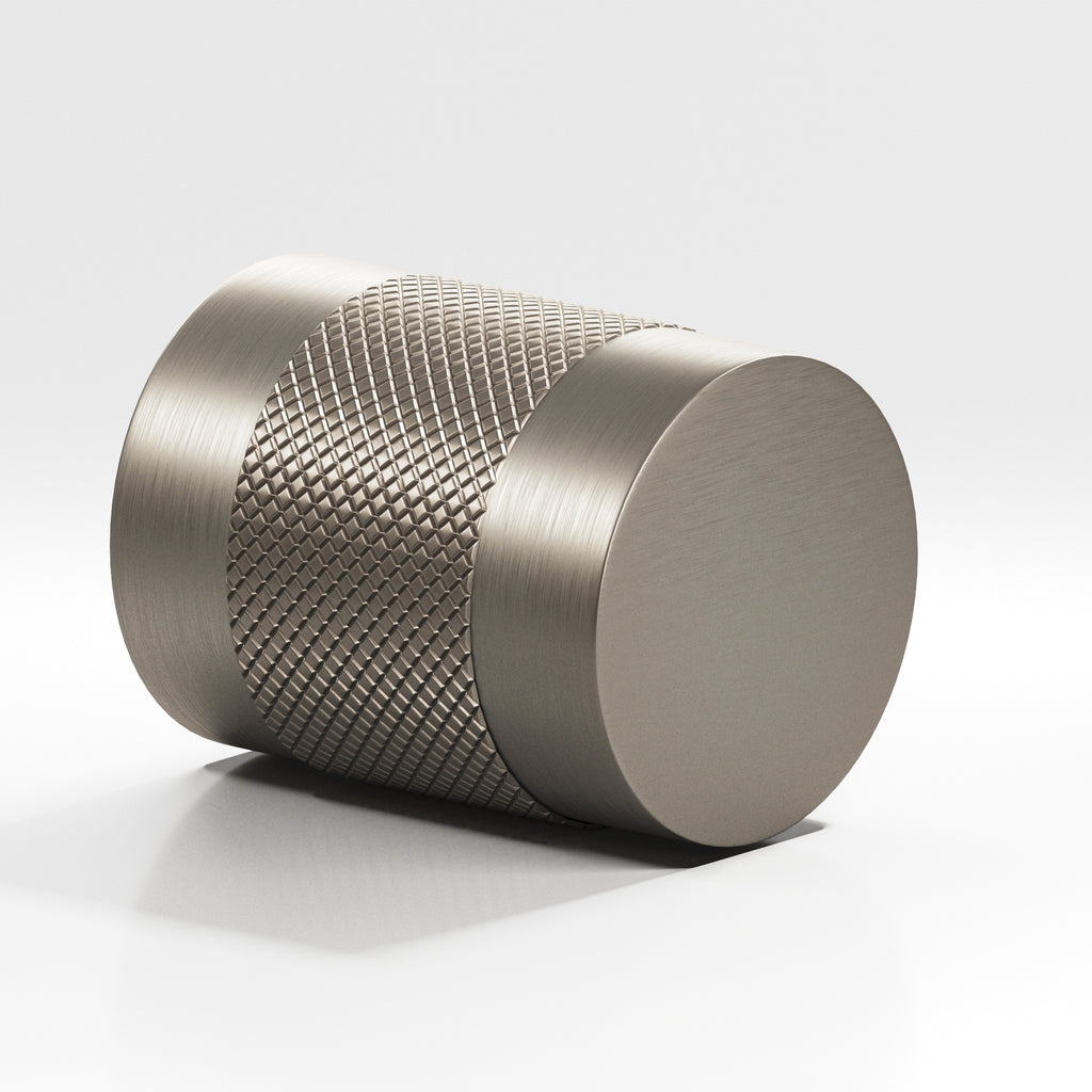 Colonial Bronze Series 560 .75" Round Diamond-Knurled Cabinet Knob Back-To-Back Shower Kit Matte Pewter / .75"