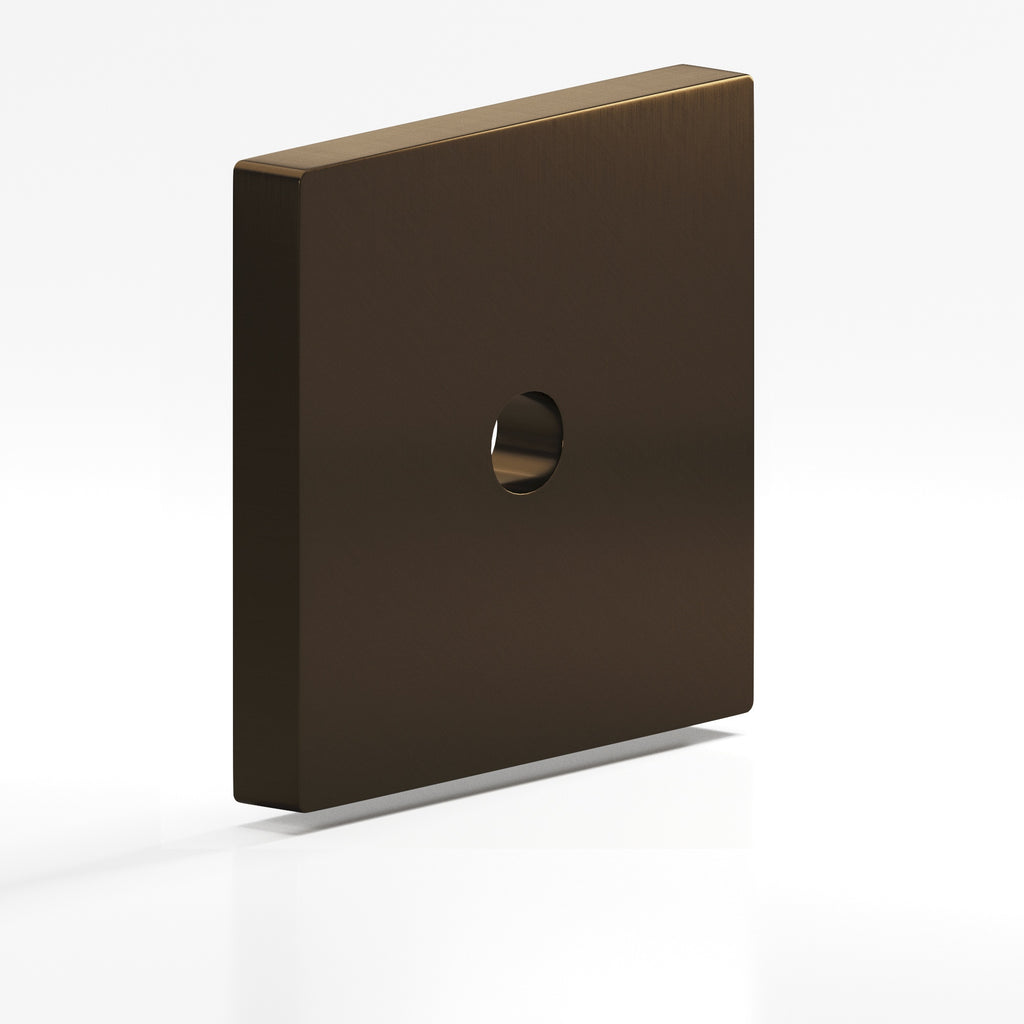 Colonial Bronze Series 9951 1.25" Square Backplate Oil Rubbed Bronze / 1.25"