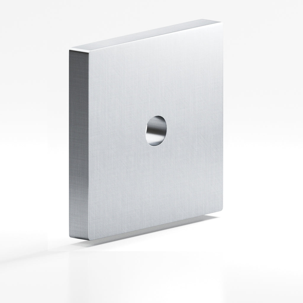 Colonial Bronze Series 9951 1.25" Square Backplate Satin Chrome / 1.25"