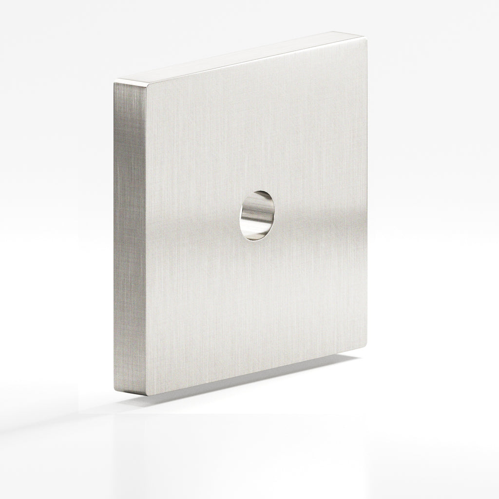 Colonial Bronze Series 9951 1.25" Square Backplate Satin Nickel / 1.25"
