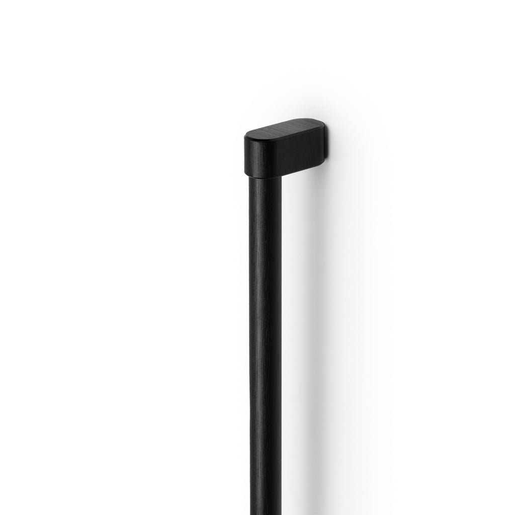 LINKK - CC1056L1071mm Handle Brushed black