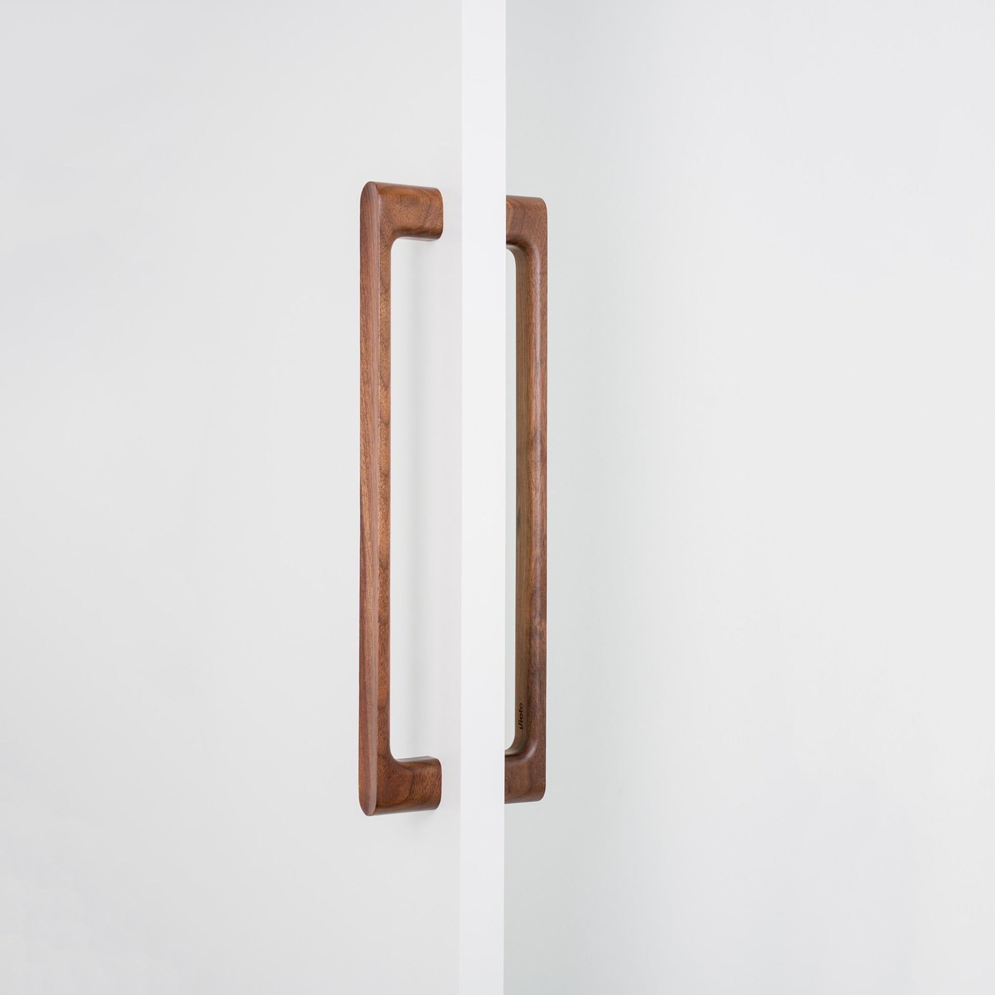 Viefe LUV WOOD - CC384L418mm Back to Back Handle Walnut
