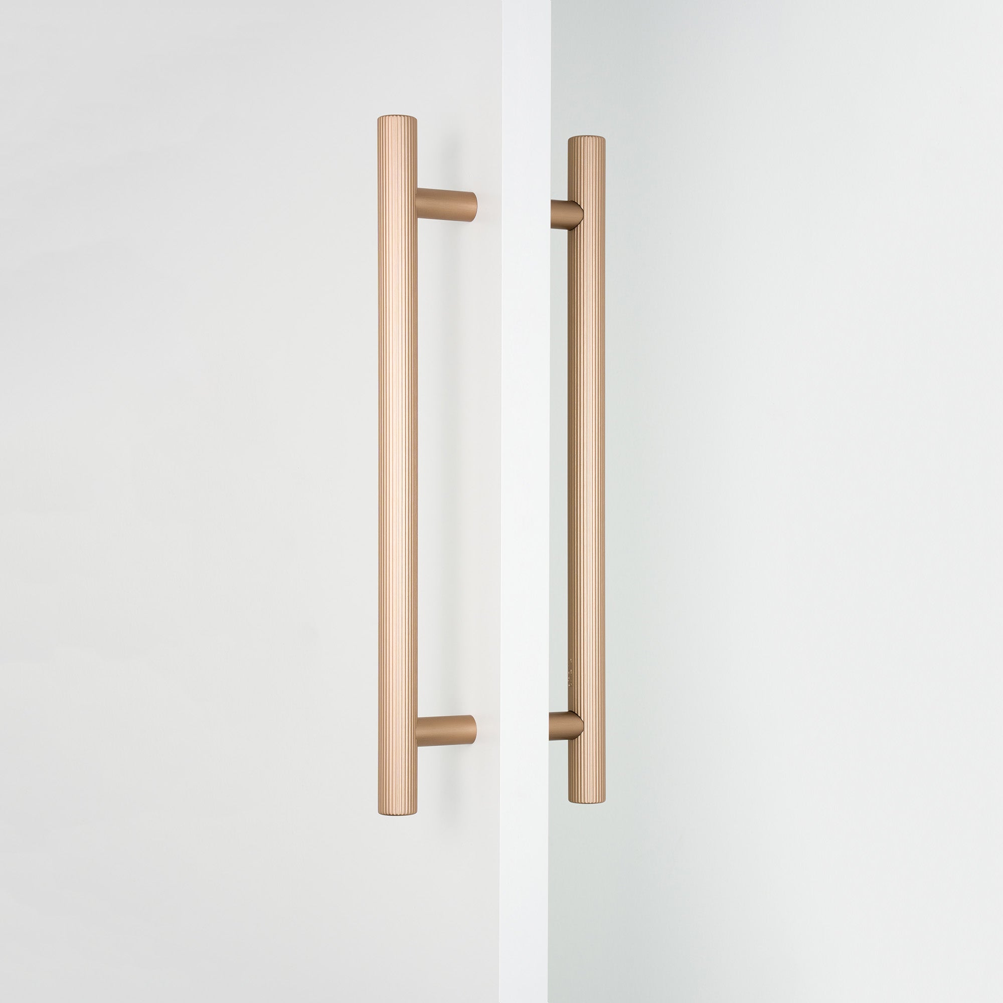 Viefe BOTO BIG Back to Back Pull Handle Brushed brass cava / 320mm