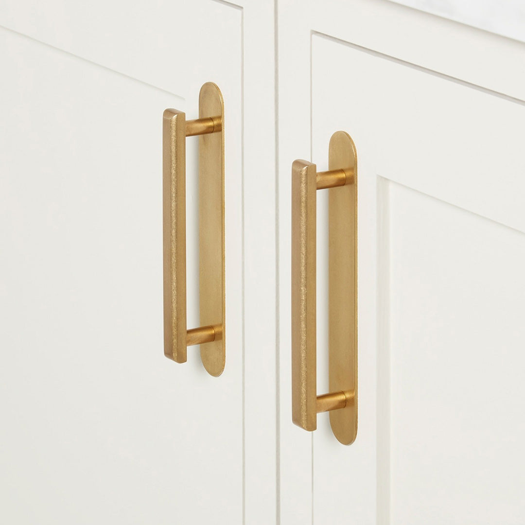 Croft Pillow Cabinet Handle & Backplate