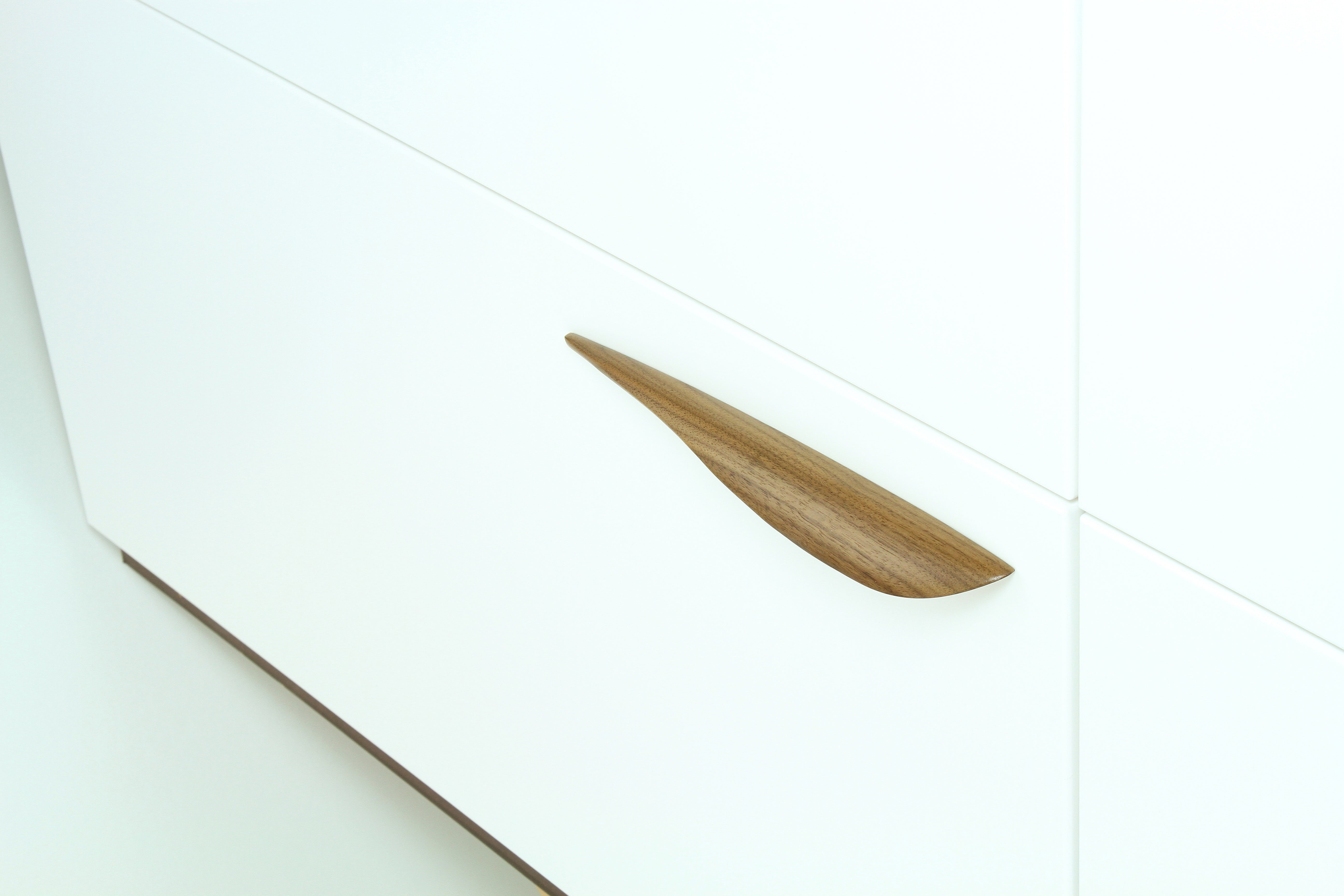 Manzoni Wave Designer Wood Cabinet Pull