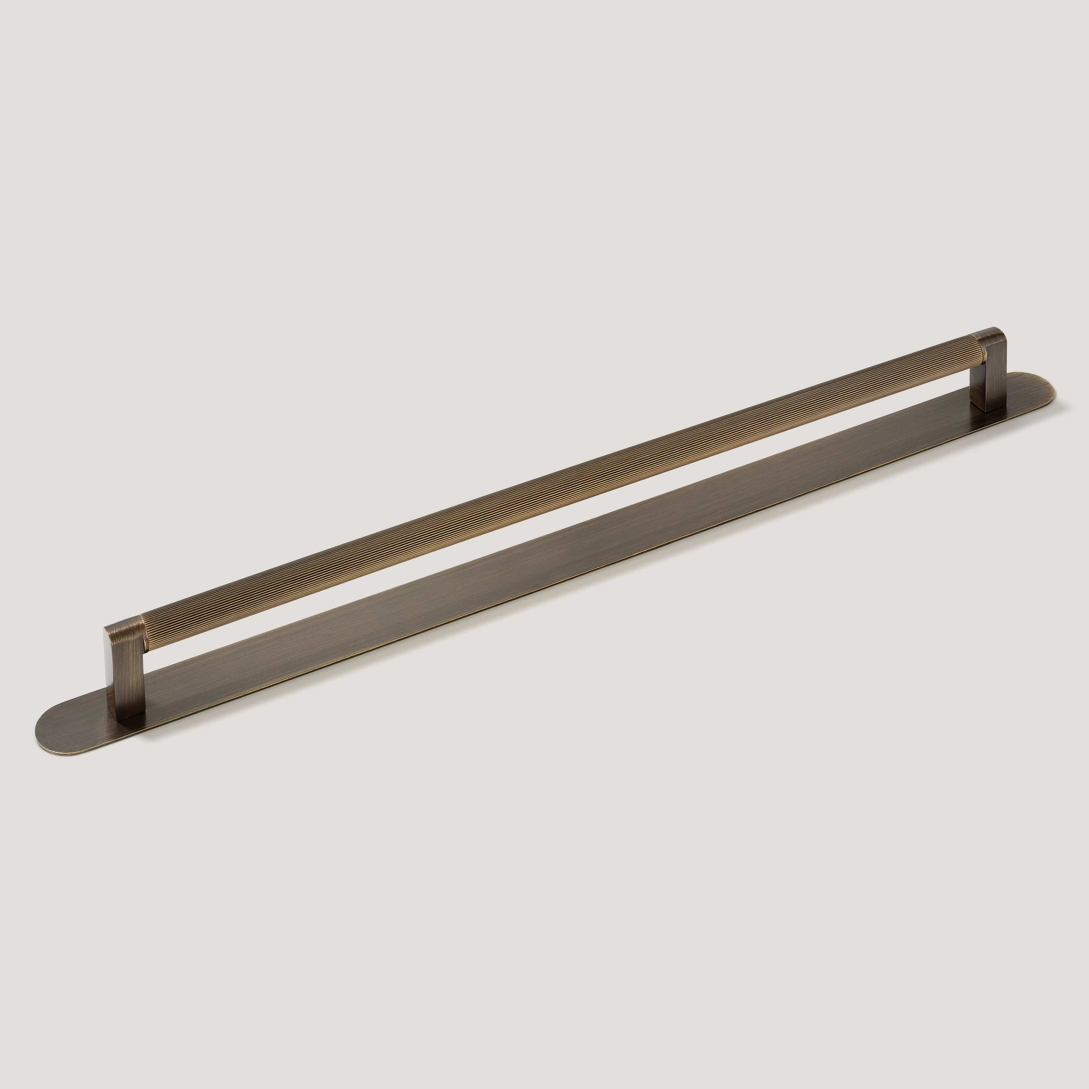 Plank BECKER Heavyweight 18.5" D Bar Handle