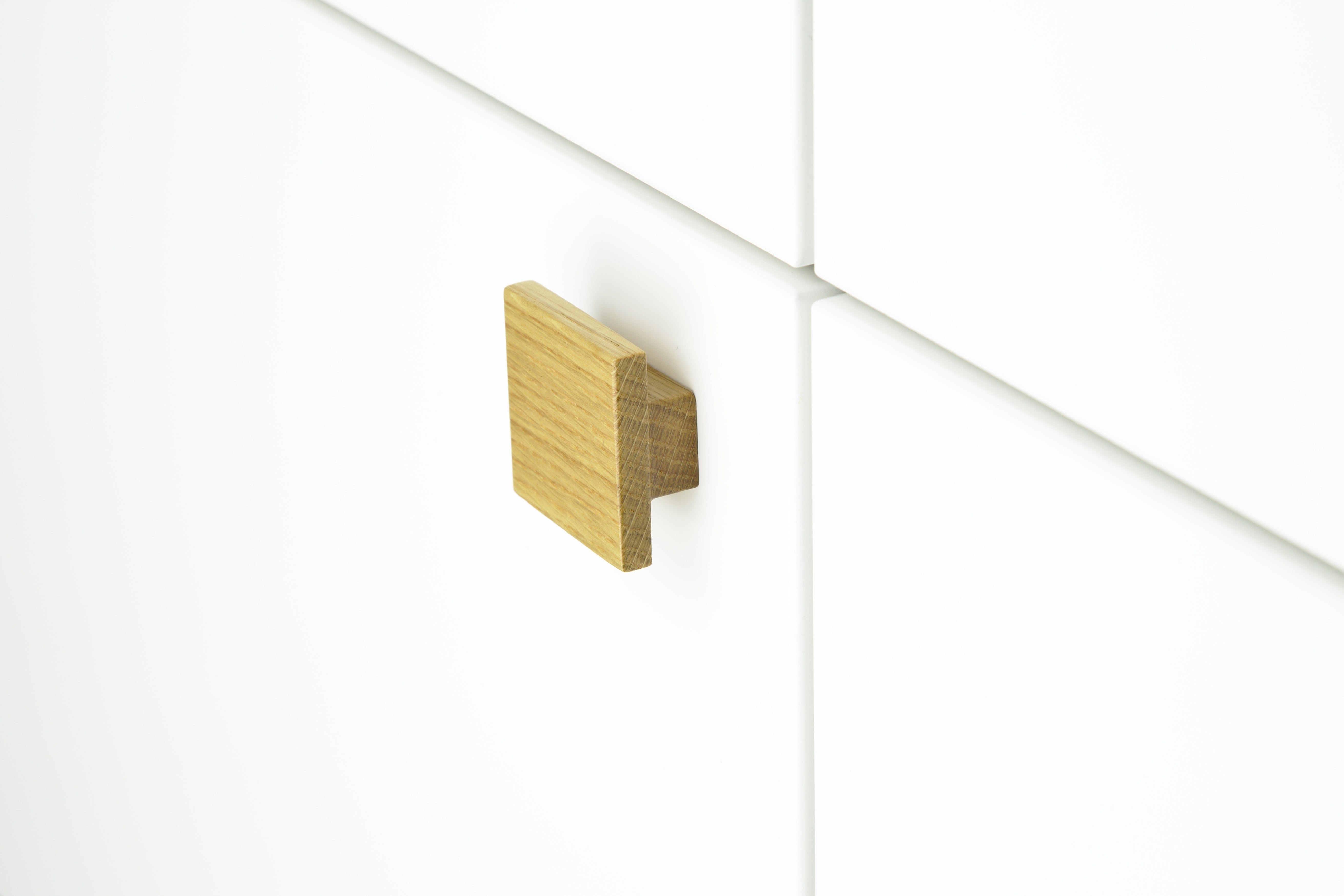 Manzoni Designer Wood Square Cabinet Knob