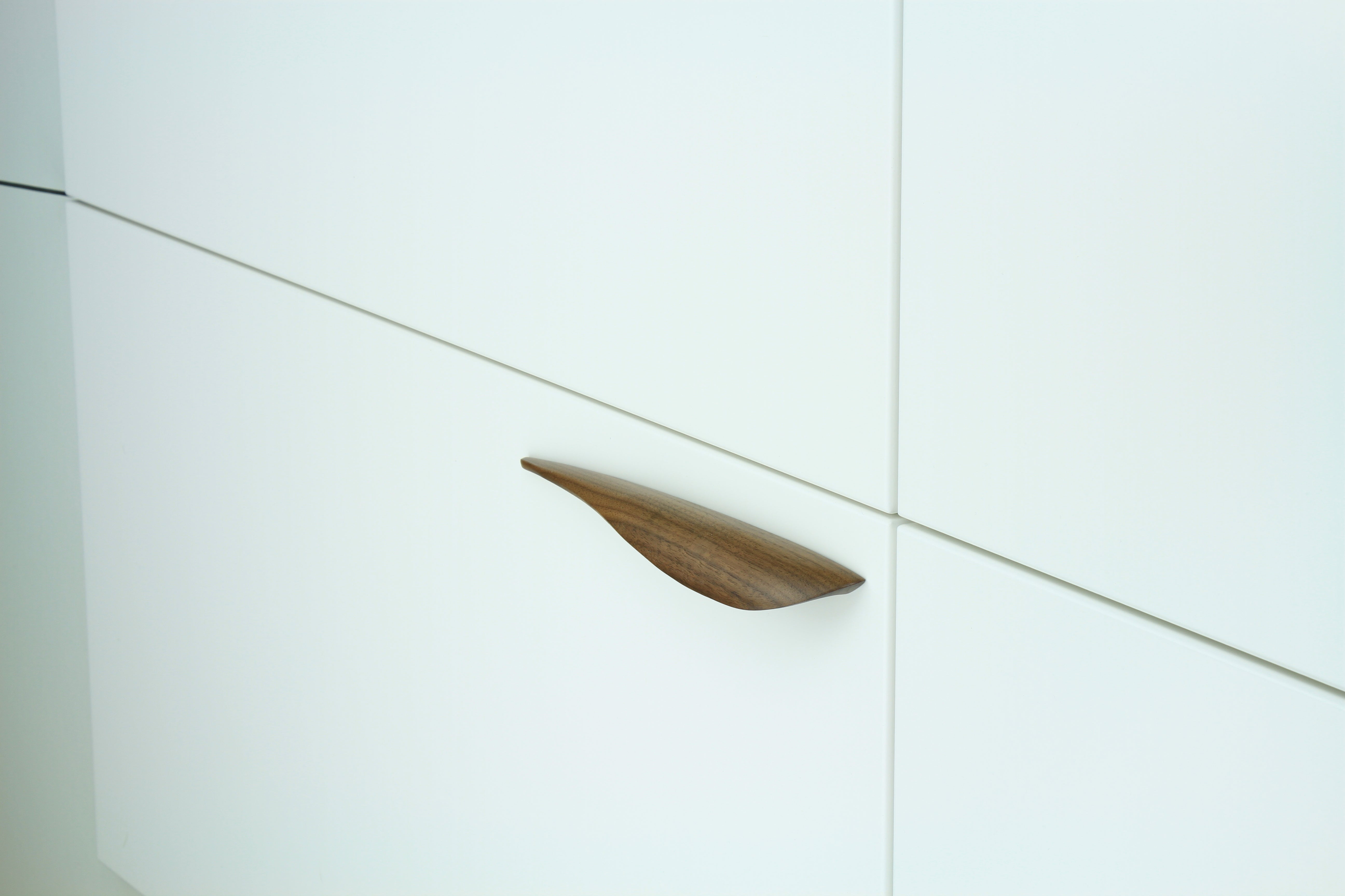 Manzoni Wave Designer Wood Cabinet Pull