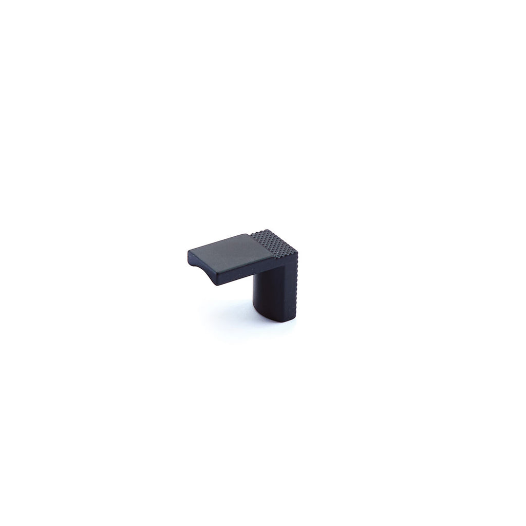 Quadrato Wide Finger Pull by Schaub - New York Hardware, Inc