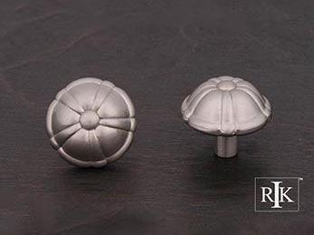 Small Petal Knob 1 1/4" (32mm) - Pewter - New York Hardware