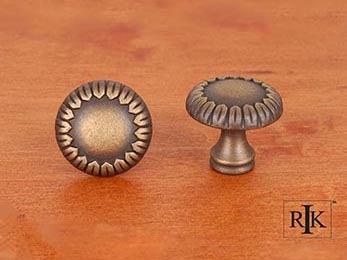 Small Petals @ Edge Knob 1 1/4" (32mm) - Antique English - New York Hardware
