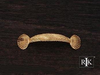 Shell @ Ends Pull 4 1/4" (108mm) - Polished Brass - New York Hardware