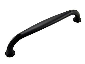 6 inch C/C Plain with Line Edges Pull - New York Hardware Online