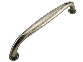 6 inch C/C Plain with Line Edges Pull - New York Hardware Online